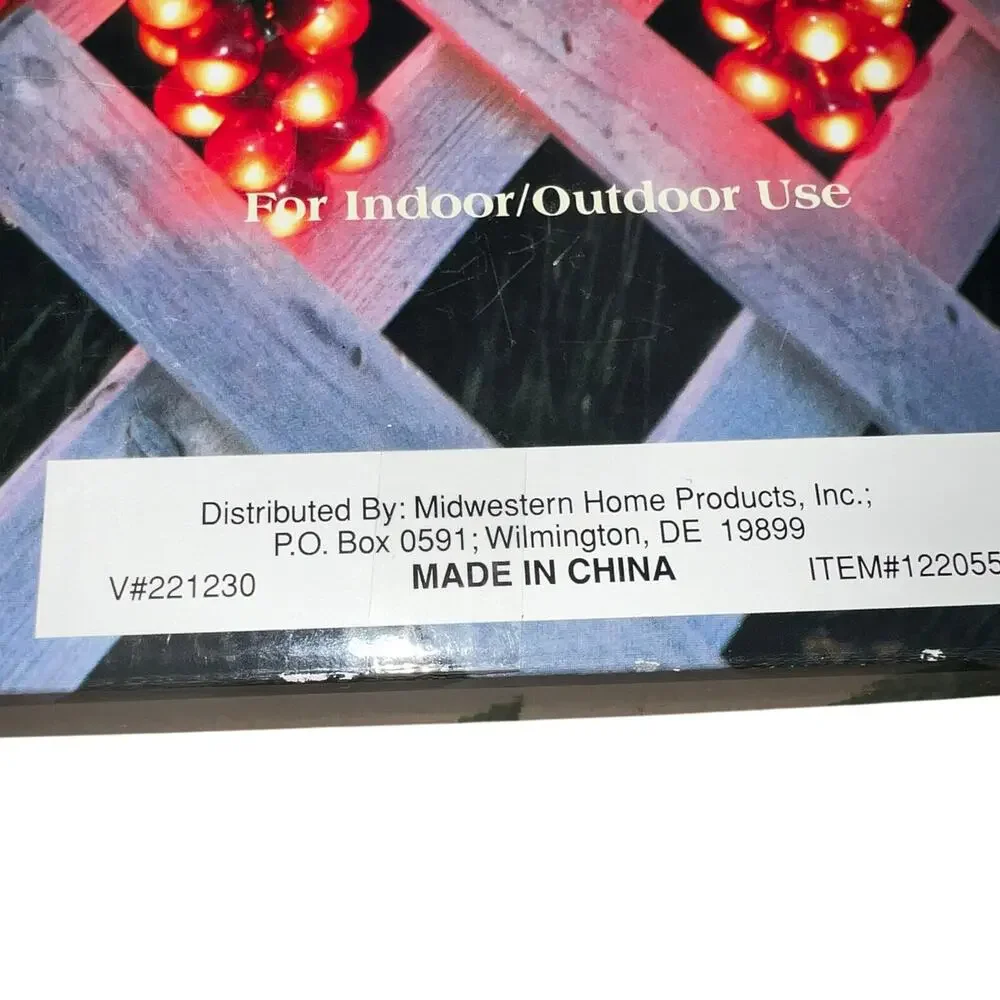Red Grape Cluster Indoor / Outdoor Patio String Light Set 8 count clusters
